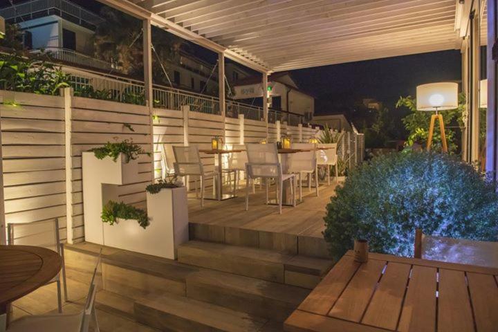 Hotel La Baia Diano Marina Esterno foto